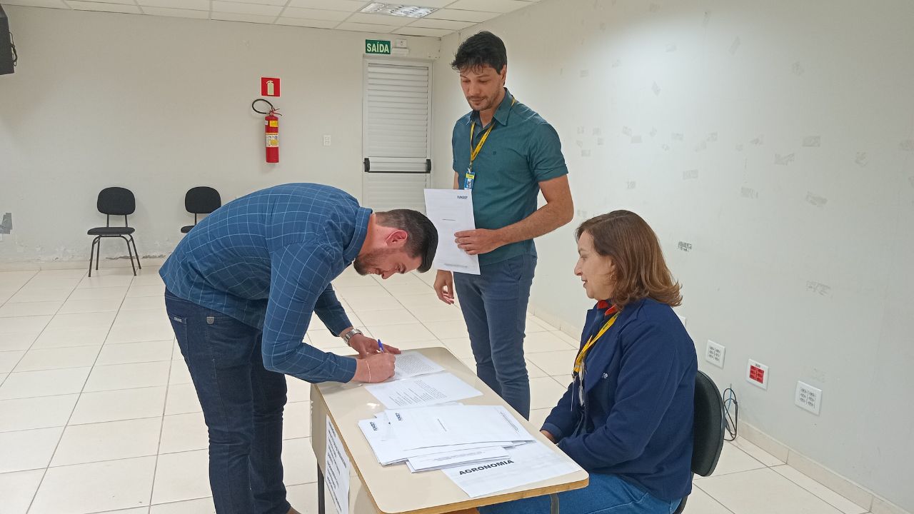 Leia mais sobre o artigo Colação de Grau Oficial dos formandos do 1º semestre de 2025 do UNICERP