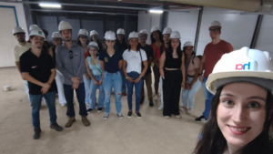 Leia mais sobre o artigo Alunos de Engenharia Civil e Arquitetura & Urbanismo, visitam a obra do Hospital do Câncer de Patrocínio
